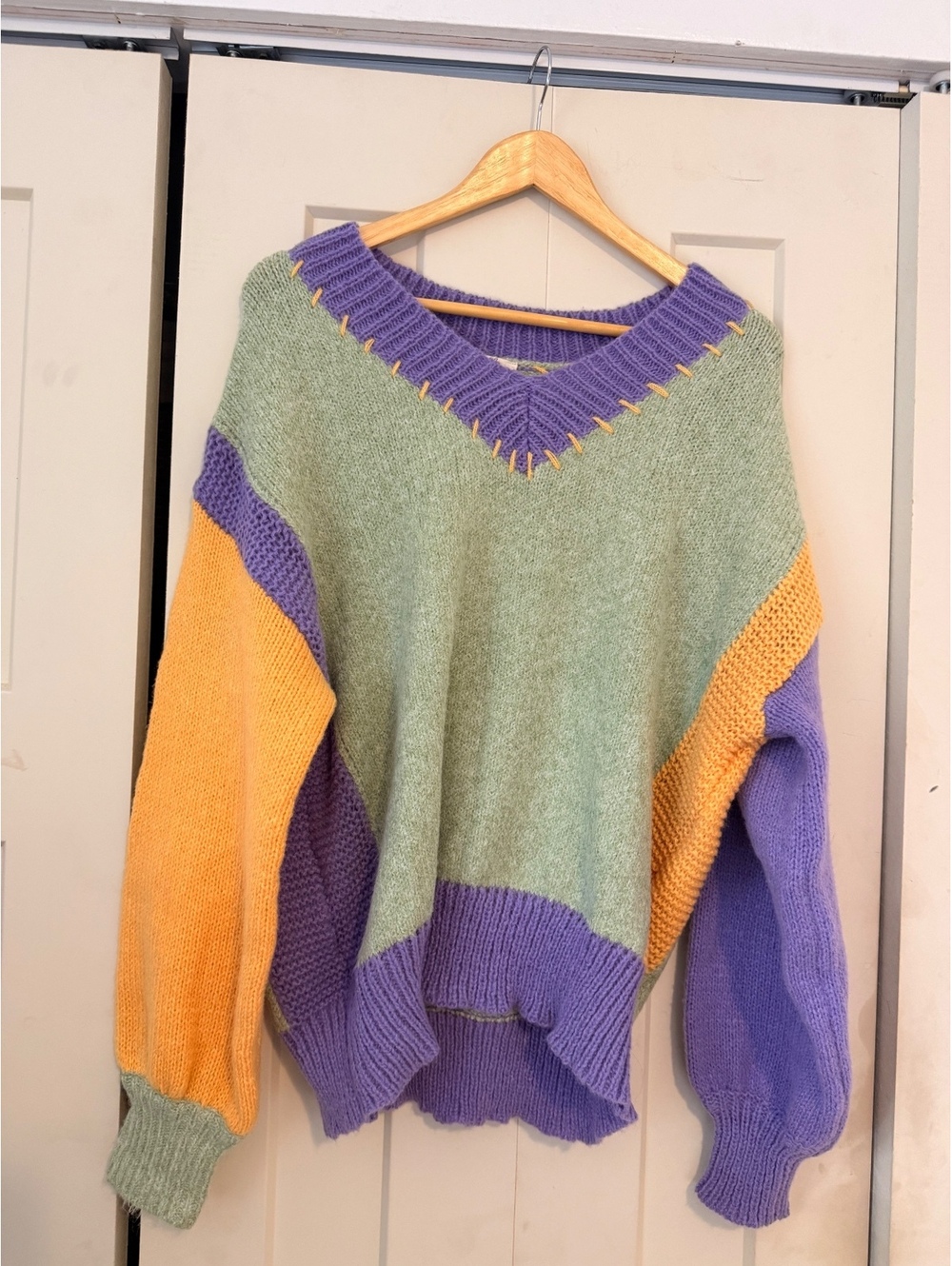 Easel sage green yellow purple V neck color block stitched knit sweater small